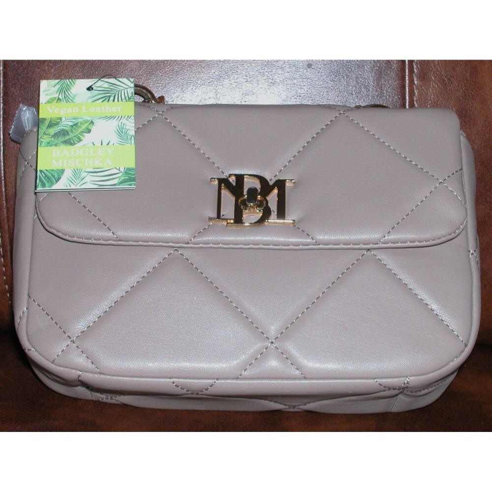Badgley Mischka Beige Quilted Vegan Leather Crossbody Bag With Chain Strap & Log